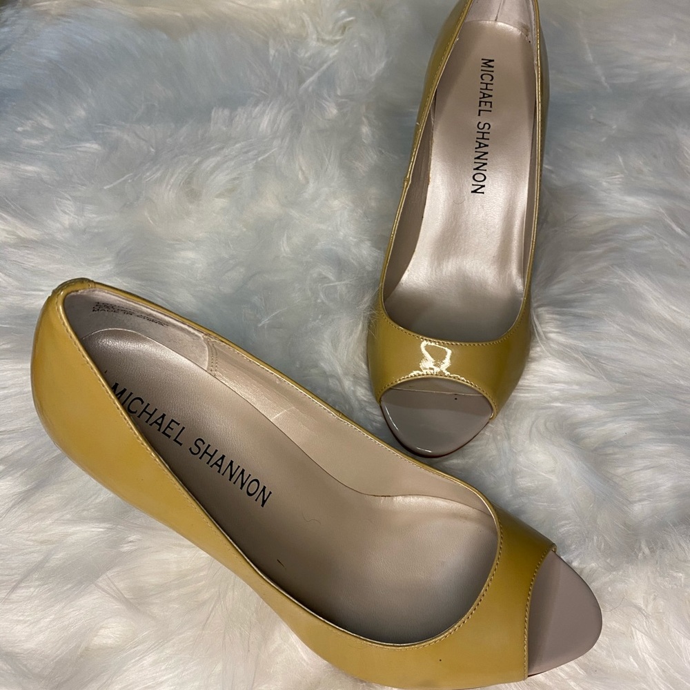 Open Toe Pumps - Picture 4 of 5